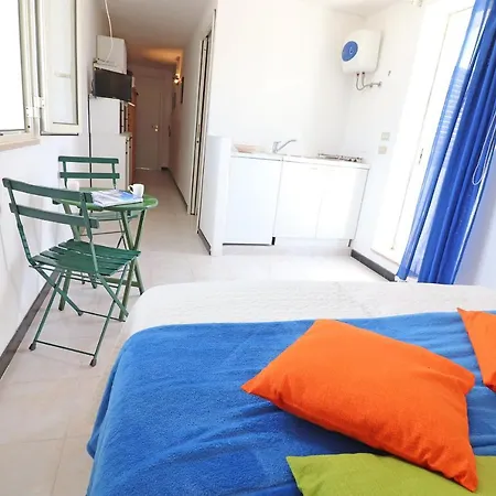 Casa Vacanze Rebecca A 2 Posti Vakantiehuis